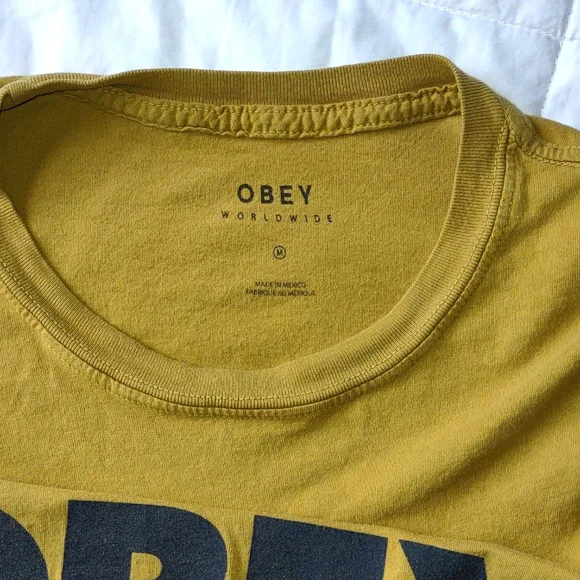🎉Host Pick🎉 Women's Medium Obey T-Shirt - Picture 3 of 7